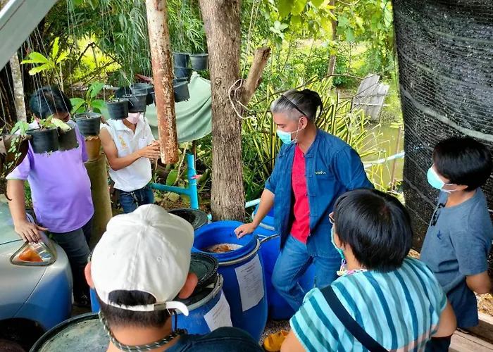 Homestay บ้านห้วยลูกนกฟาร์มสเตย์ Banhuailuknok Ratchaburi