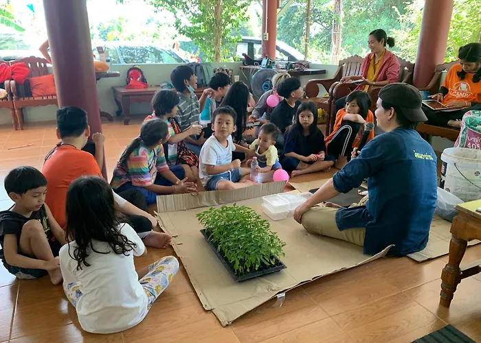 Homestay บ้านห้วยลูกนกฟาร์มสเตย์ Banhuailuknok Ratchaburi