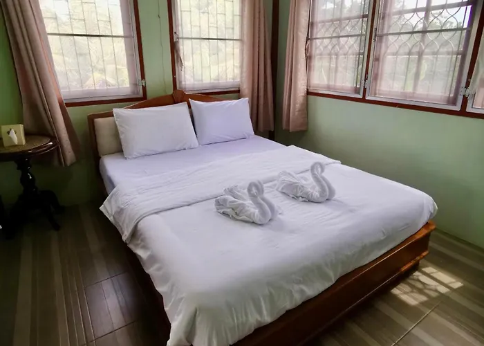 Homestay บ้านห้วยลูกนกฟาร์มสเตย์ Banhuailuknok