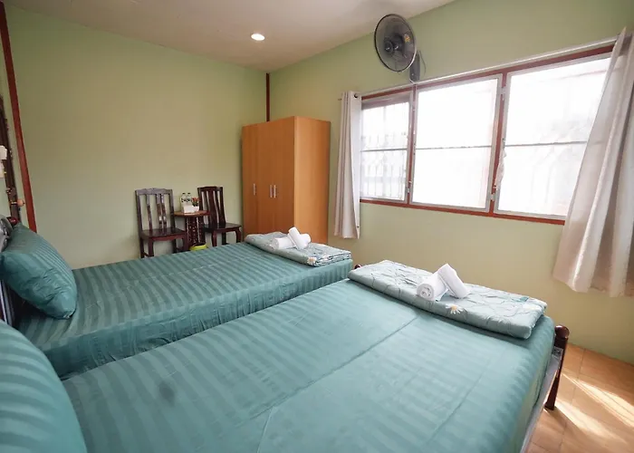 Homestay บ้านห้วยลูกนกฟาร์มสเตย์ Banhuailuknok Ratchaburi