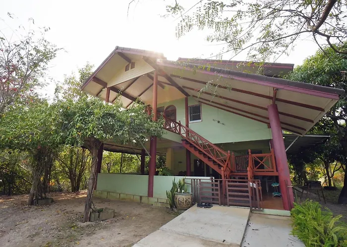 บ้านห้วยลูกนกฟาร์มสเตย์ Banhuailuknok Ratchaburi